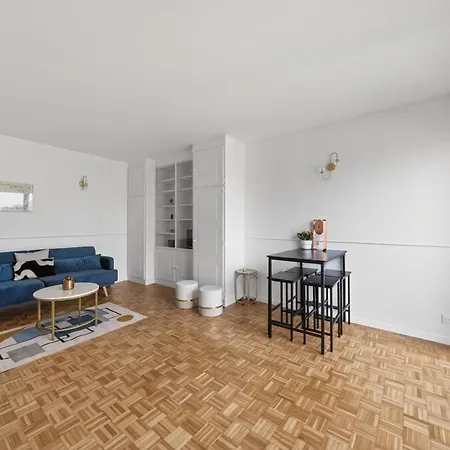 High-end One-bedroom With Rooftop Views 13 Apartment Paris