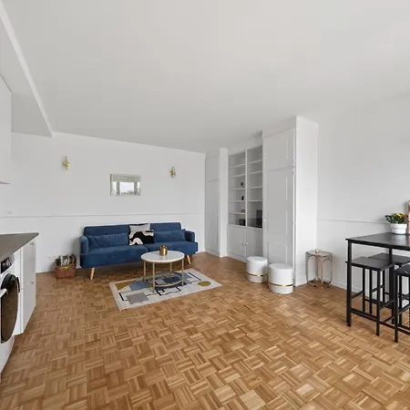 High-end One-bedroom With Rooftop Views 13 Parigi