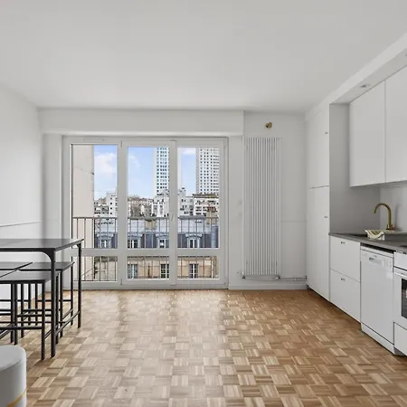 High-end One-bedroom With Rooftop Views 13 Apartment Paris