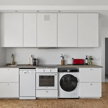 High-end One-bedroom With Rooftop Views 13 Paris